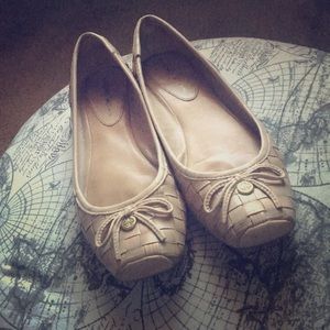 Antonio Melani flats